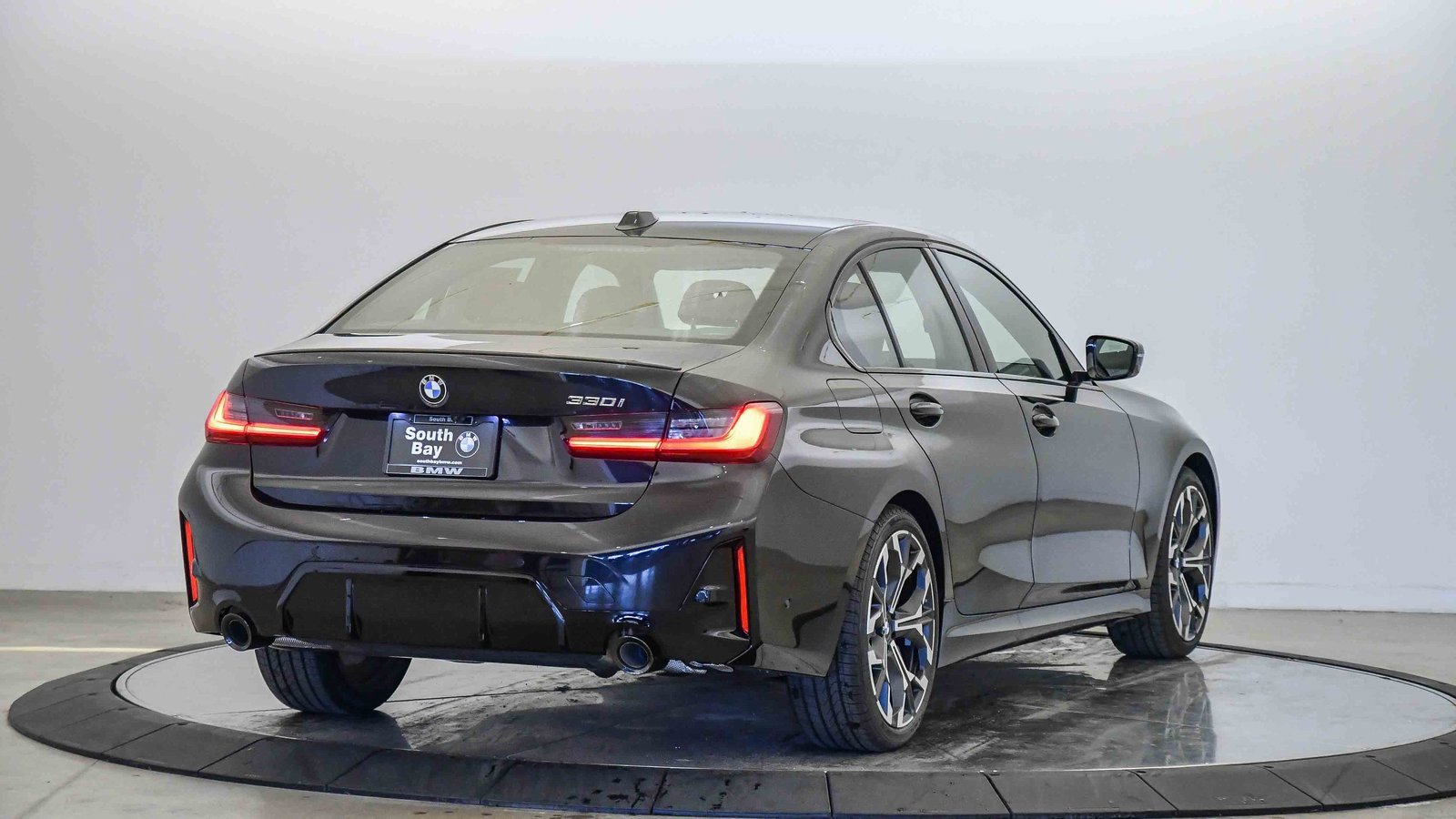 New 2026 BMW 330i Sedan w/ M Sport Package image 5
