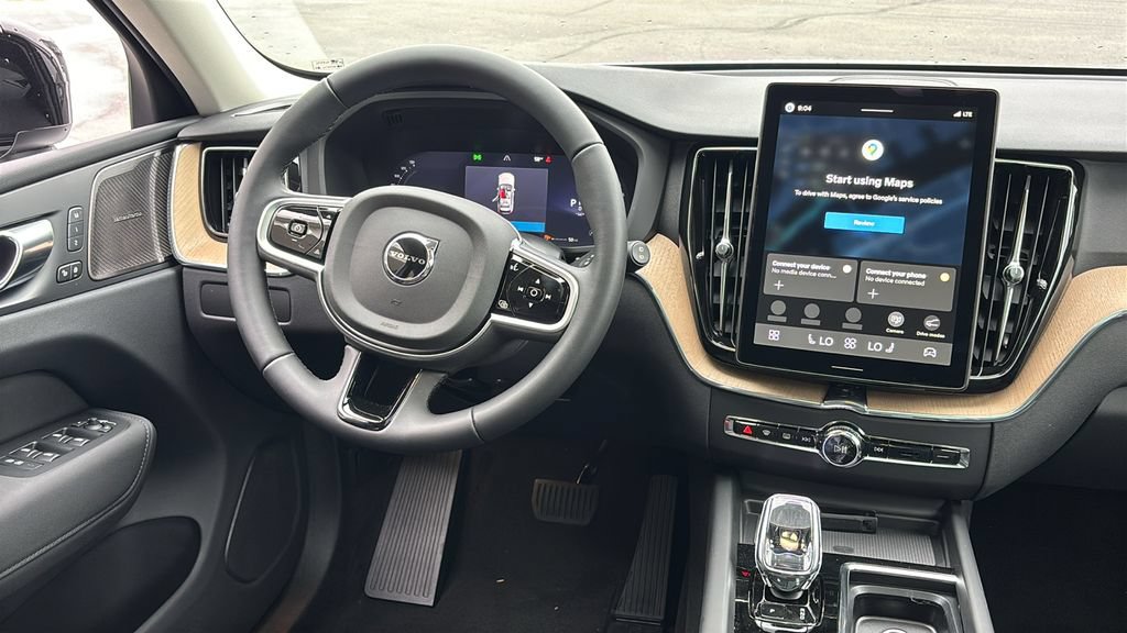 New 2026 Volvo XC60 B5 Plus AWD/4WD image 7