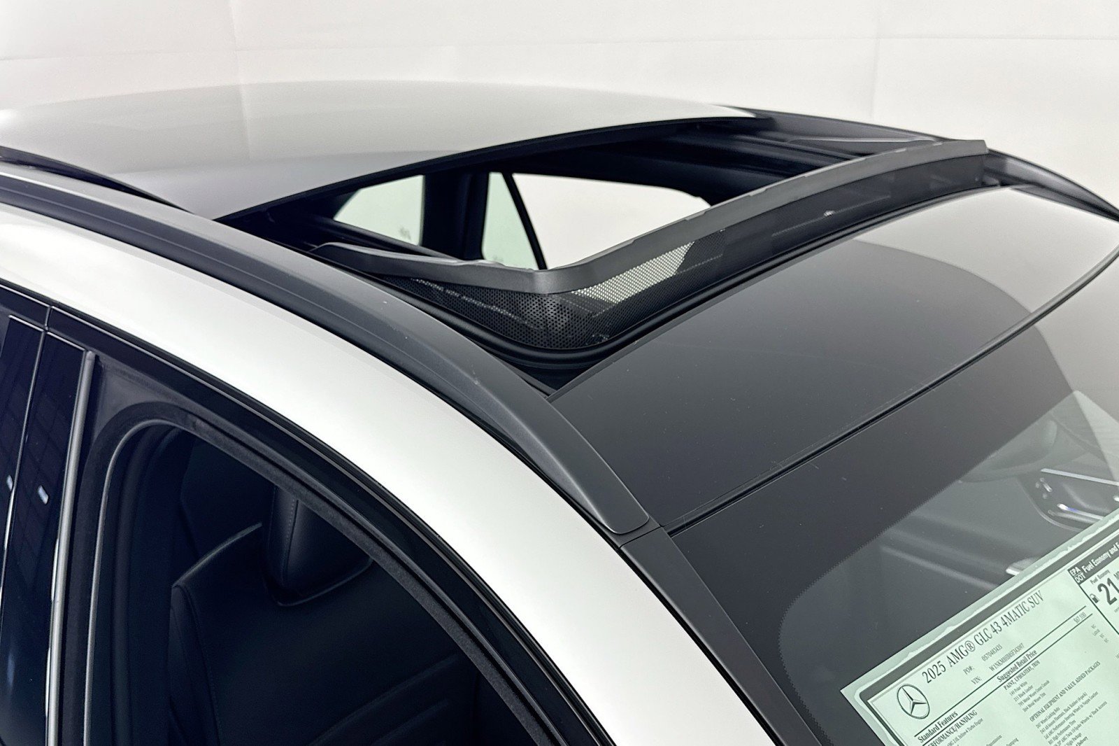 New 2025 Mercedes-Benz GLC 43 AMG 4MATIC image 21