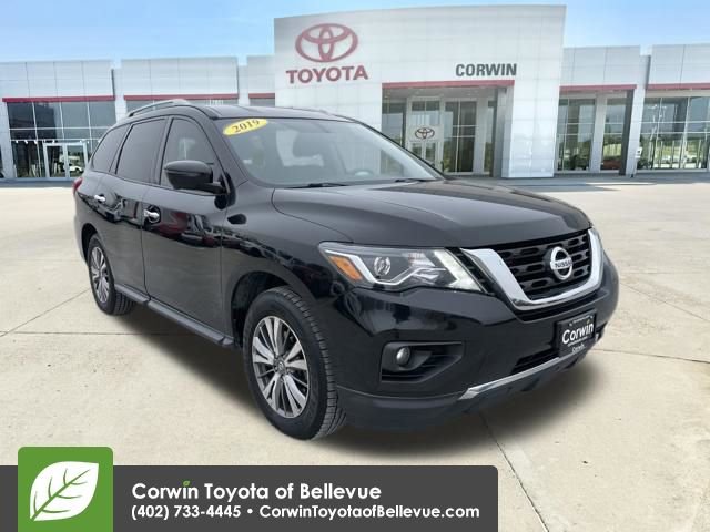 Used 2019 Nissan Pathfinder SL image 1