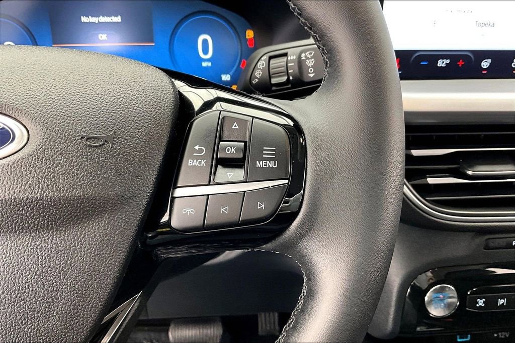 Used 2023 Ford Escape Platinum image 19