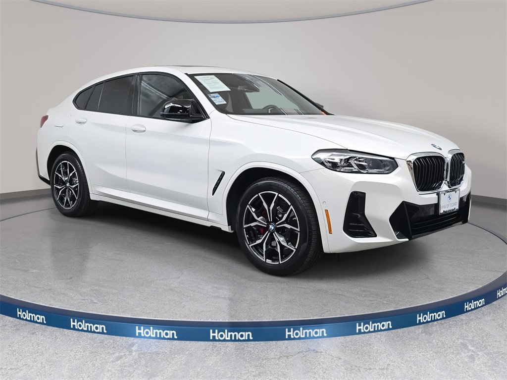 Used 2025 BMW X4 M40i w/ Premium Package image 4