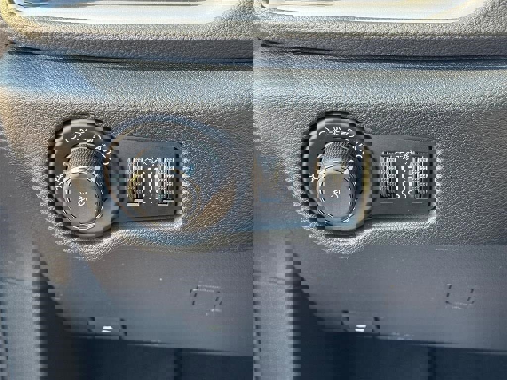 New 2026 Chrysler Pacifica Select w/ S Appearance Package image 21