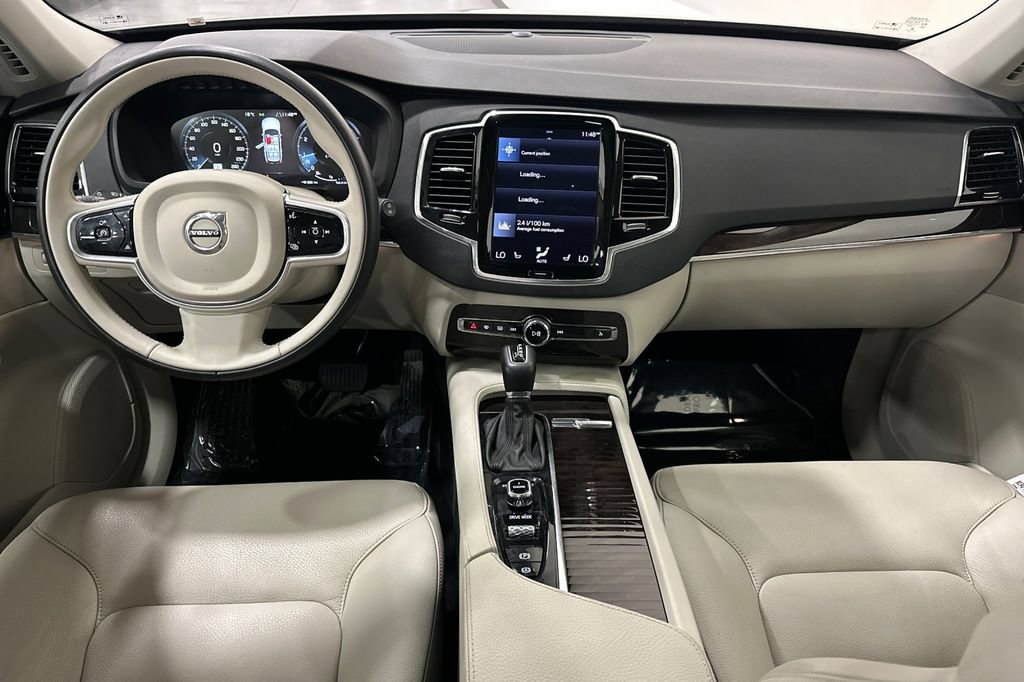 Used 2017 Volvo XC90 T6 Momentum w/ Vision Package AWD/4WD image 15