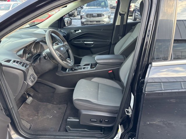 Used 2019 Ford Escape SE image 21