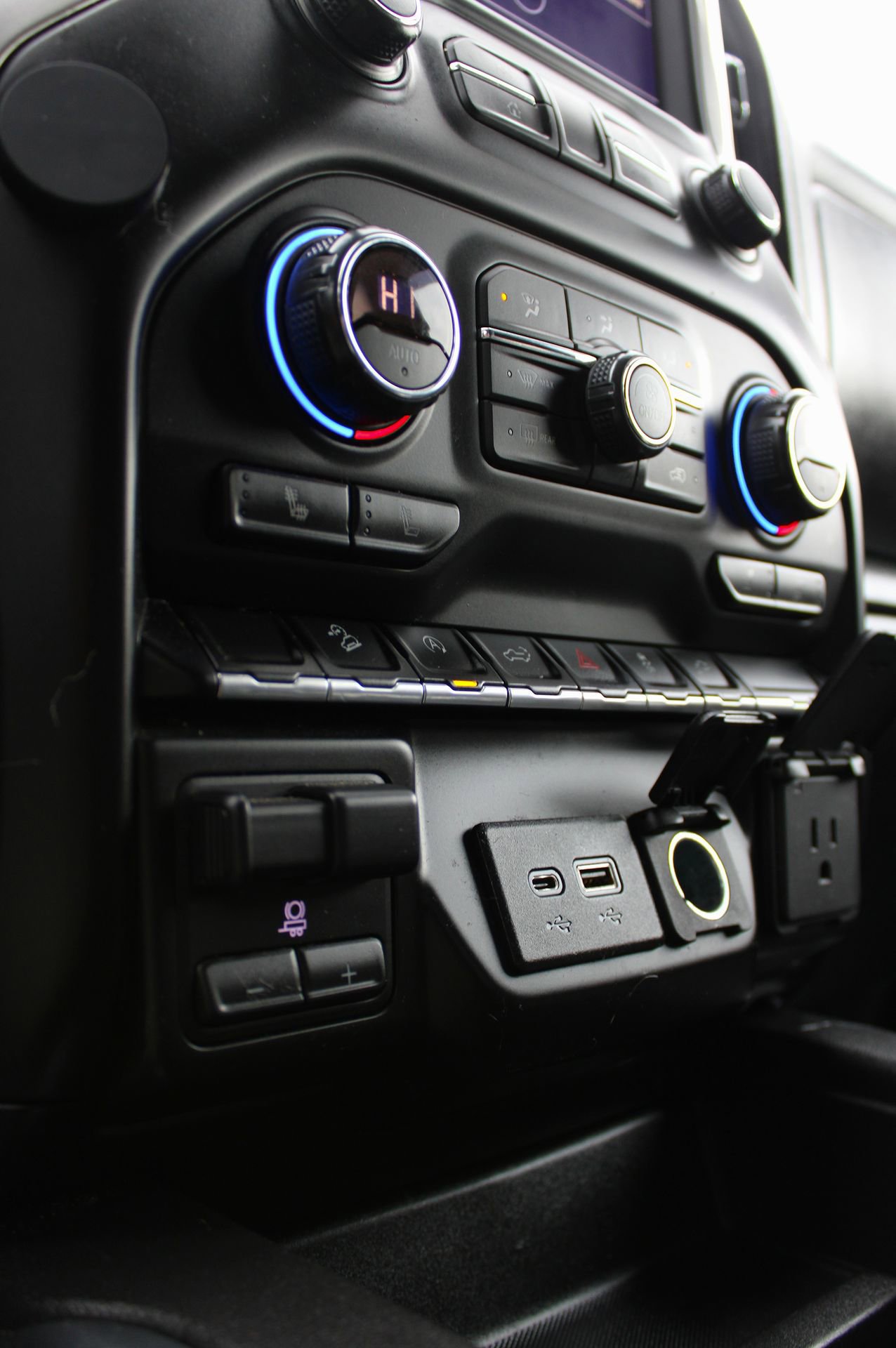 Used 2019 Chevrolet Silverado 1500 RST w/ All-Star Edition image 33