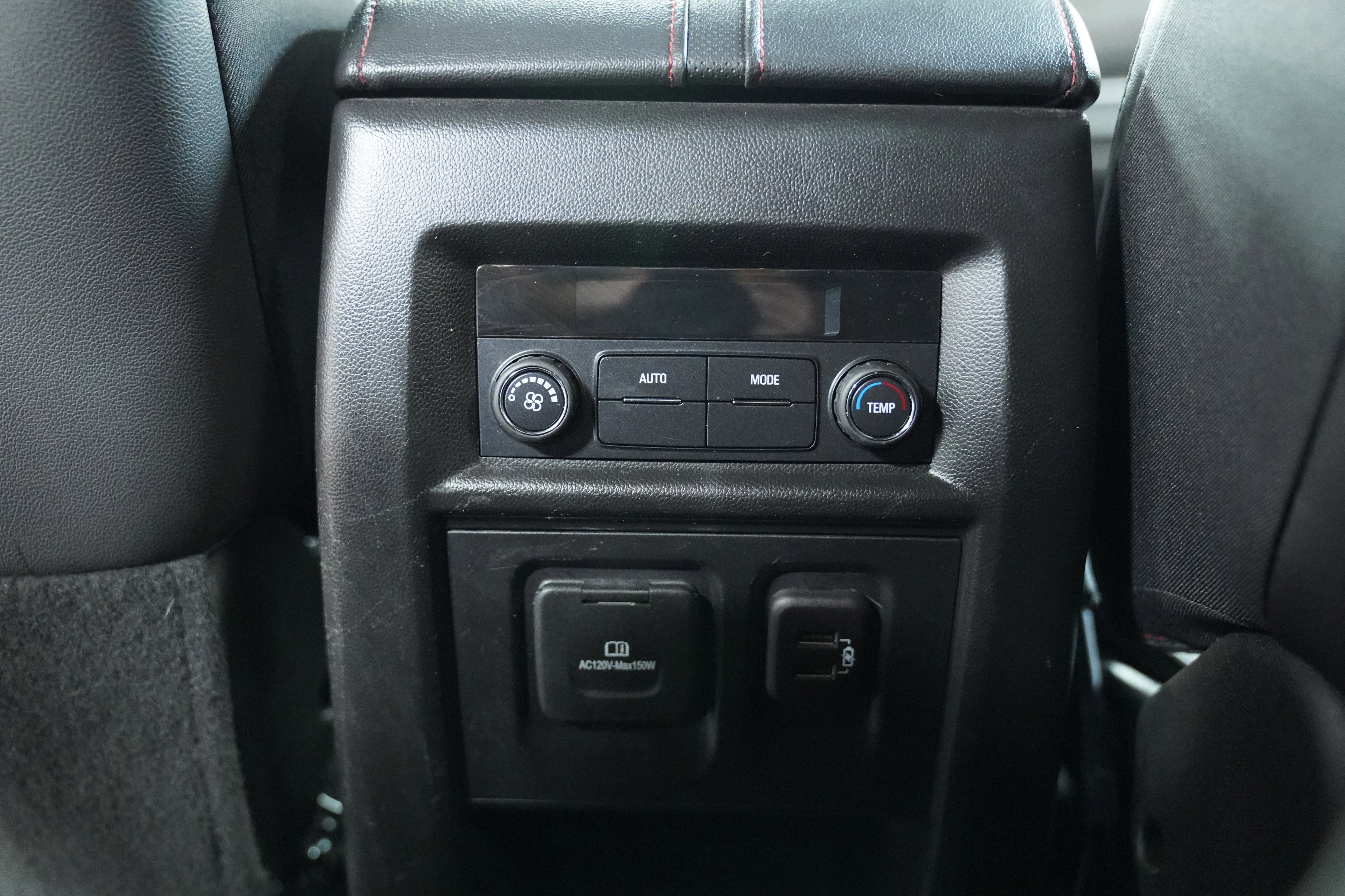 Used 2023 Chevrolet Traverse RS image 6