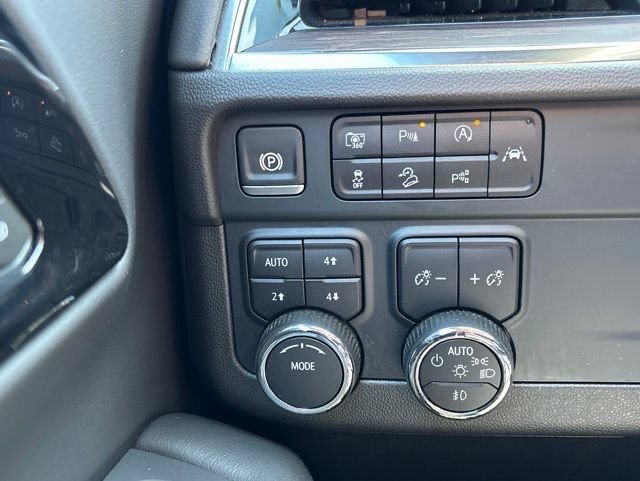 Used 2025 Chevrolet Tahoe Z71 AWD/4WD image 19