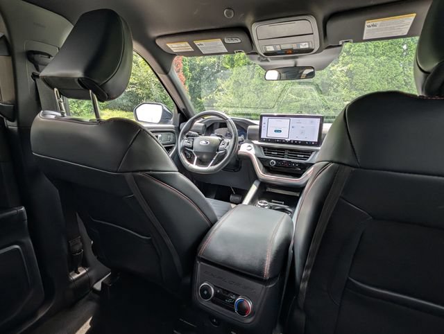 Used 2025 Ford Explorer ST-Line AWD/4WD image 38