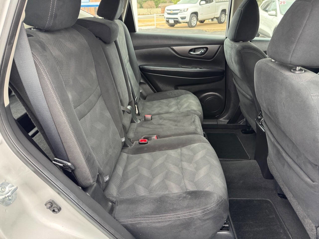 Used 2016 Nissan Rogue S image 21