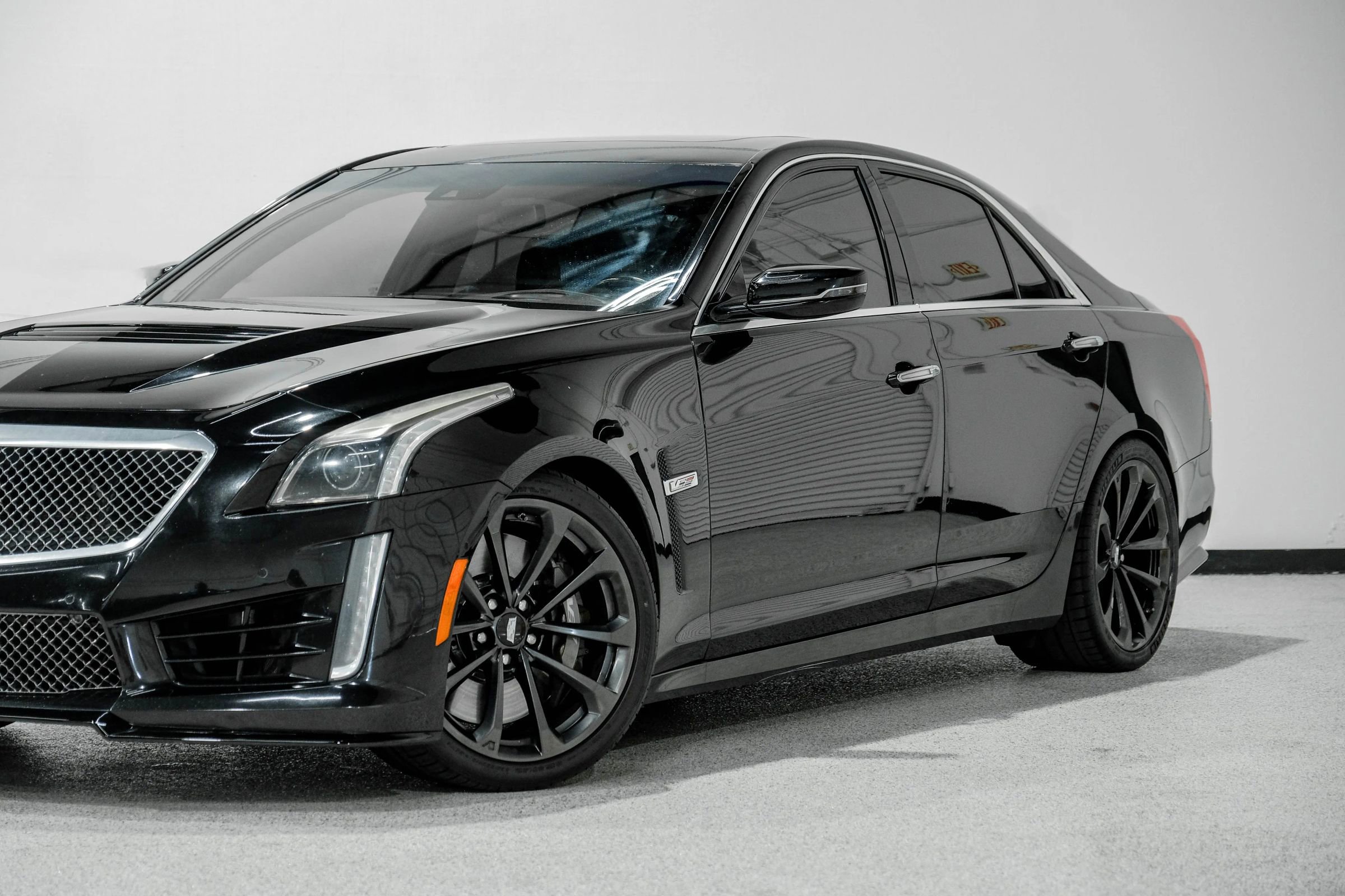 Used 2018 Cadillac CTS V w/ Luxury Package image 11