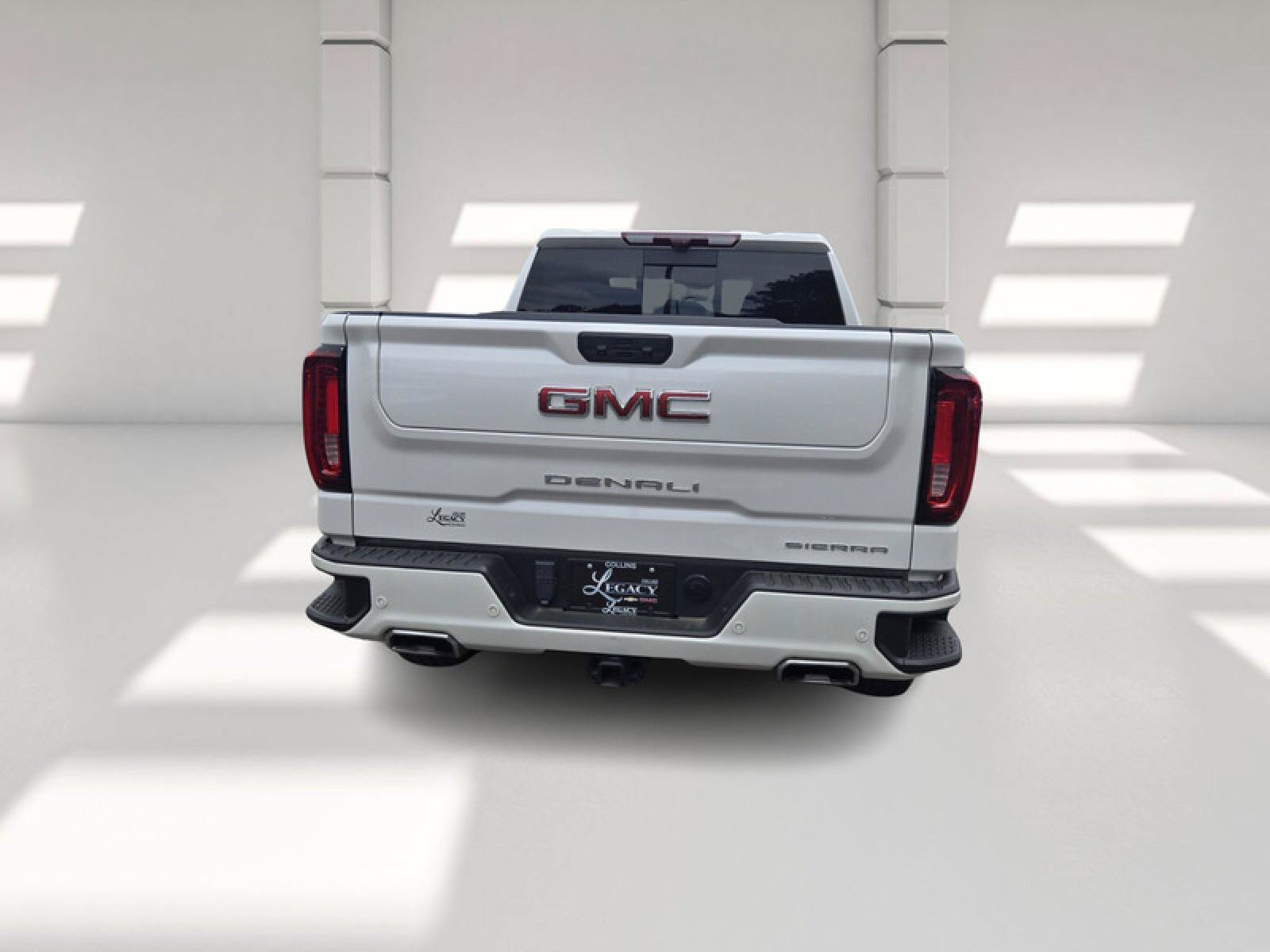 Used 2024 GMC Sierra 1500 Denali w/ Technology Package AWD/4WD image 6