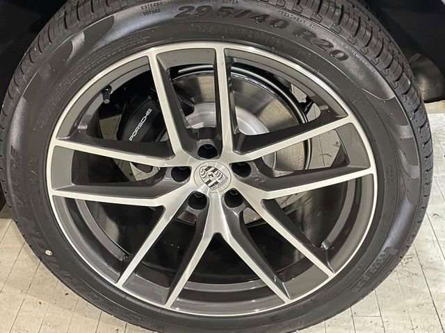 New 2026 Porsche Macan image 12