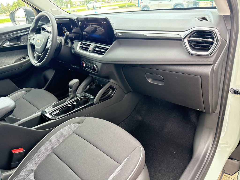 New 2026 Chevrolet TrailBlazer LS w/ LS Convenience Package FWD image 31