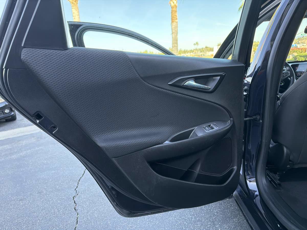 Used 2023 Chevrolet Malibu LT image 31