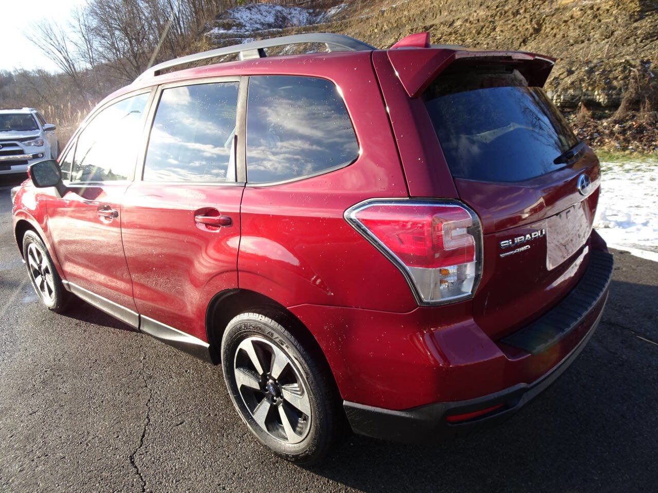 Used 2017 Subaru Forester 2.5i Premium w/ Popular Package #2A image 8