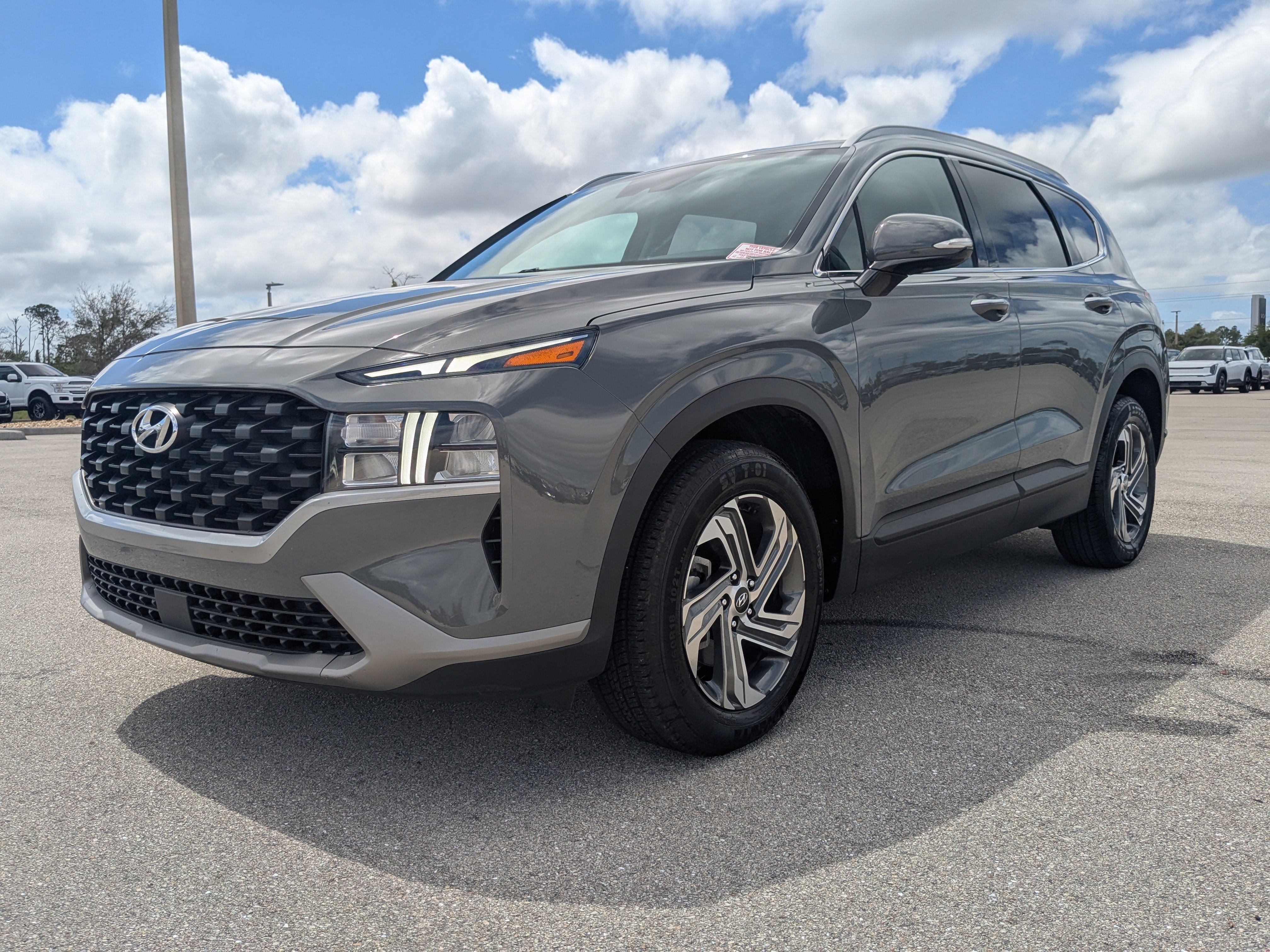 Used 2023 Hyundai Santa Fe SEL FWD image 9