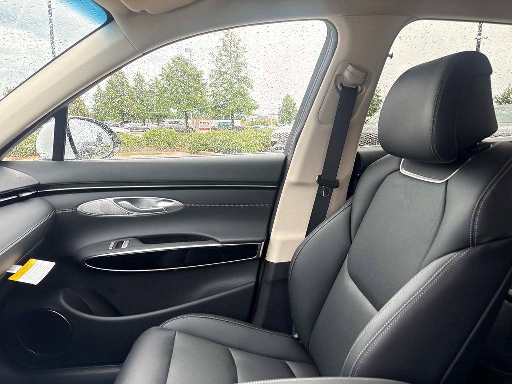 New 2026 Genesis GV70 2.5T AWD/4WD image 17