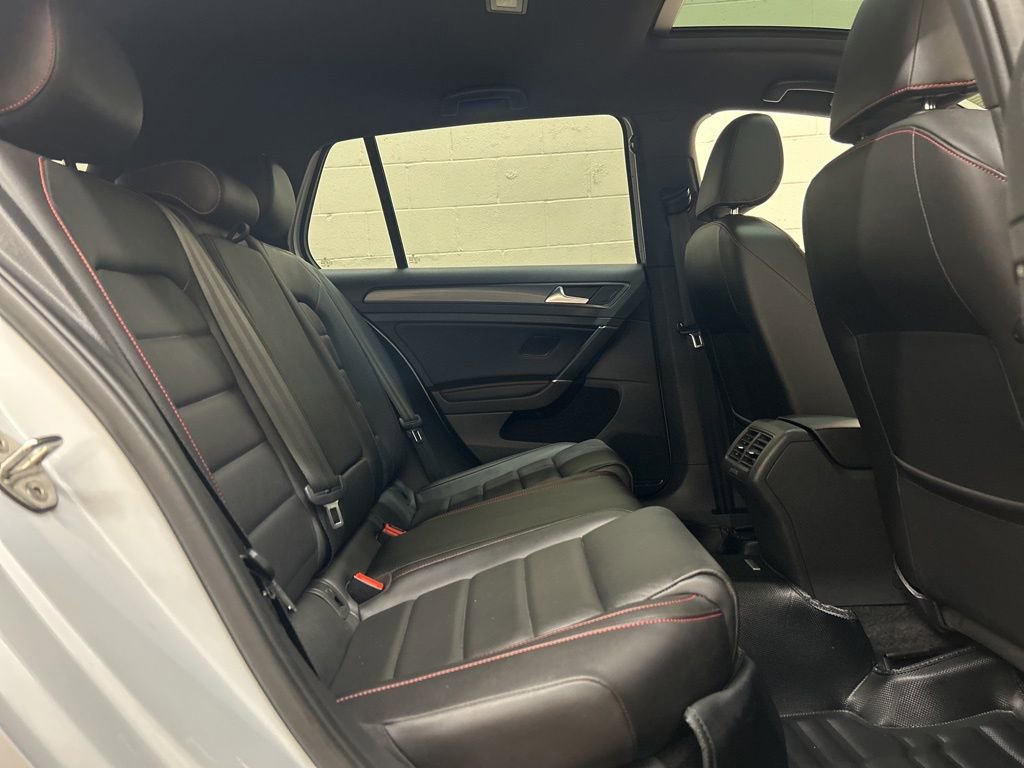 Used 2020 Volkswagen GTI SE FWD image 9