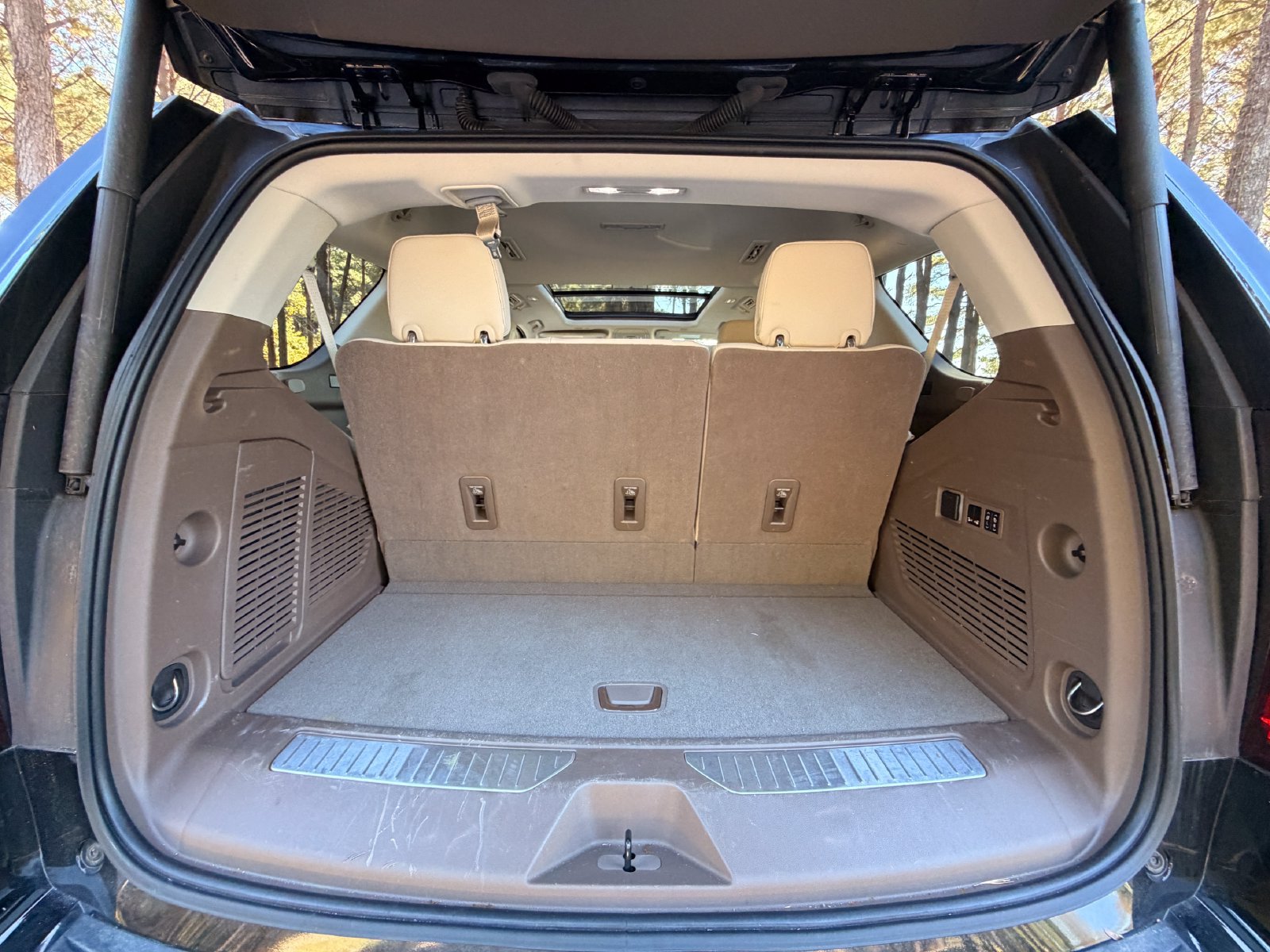 Used 2022 GMC Yukon Denali AWD/4WD image 18