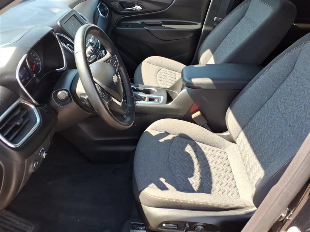 Used 2023 Chevrolet Equinox LT w/ Driver Convenience Package FWD image 12