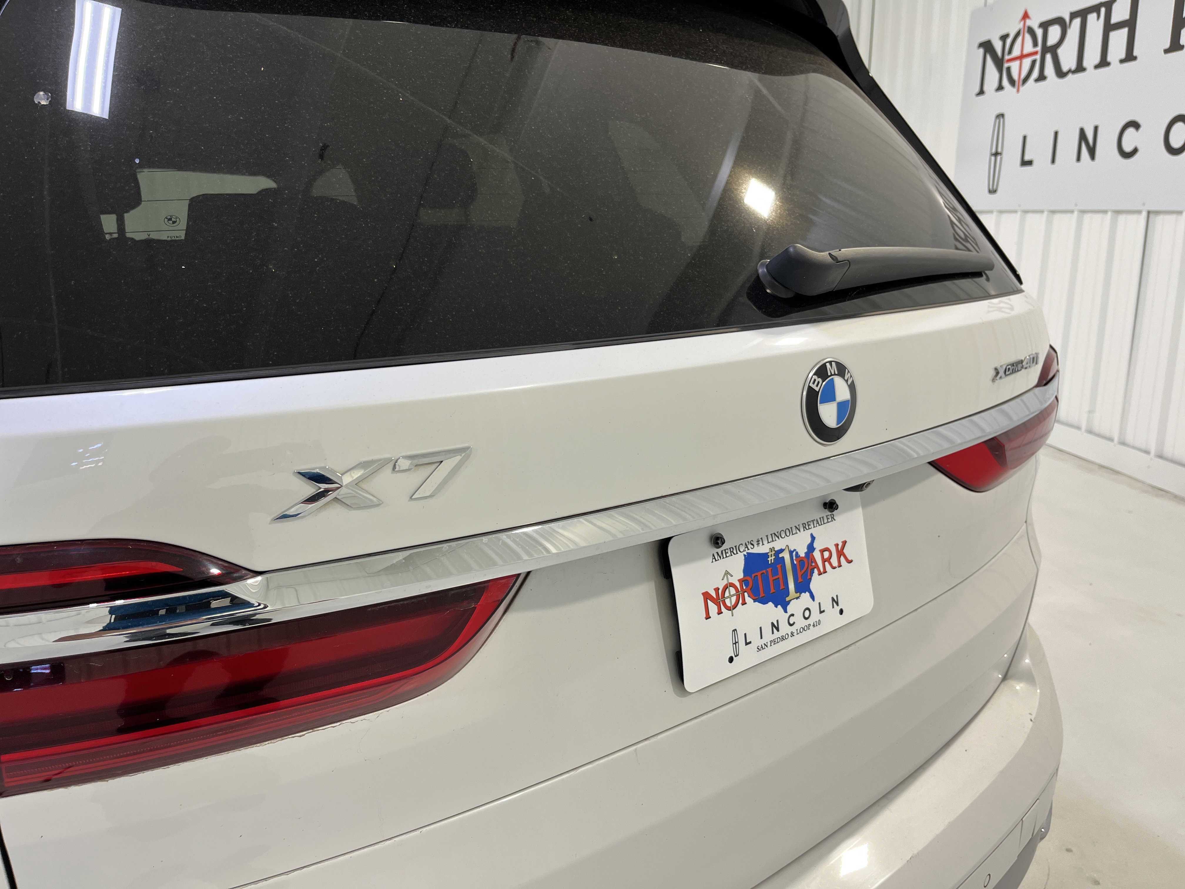 Used 2021 BMW X7 xDrive40i w/ Premium Package image 4