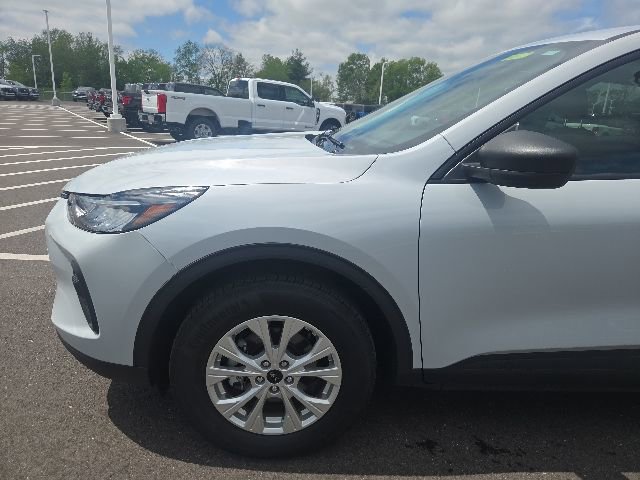 Used 2025 Ford Escape Active AWD/4WD image 12