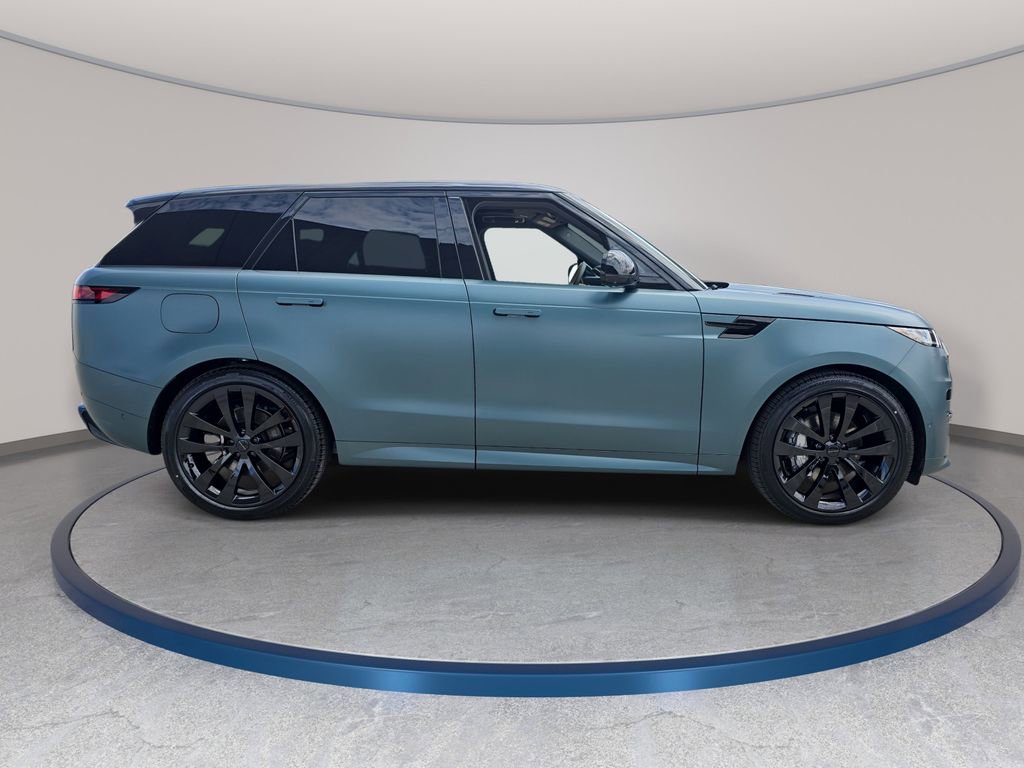 New 2026 Land Rover Range Rover Sport Dynamic SE AWD/4WD image 4