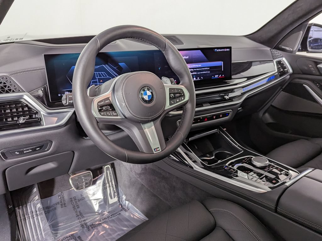 Used 2026 BMW X7 xDrive40i w/ M Sport Package AWD/4WD image 19