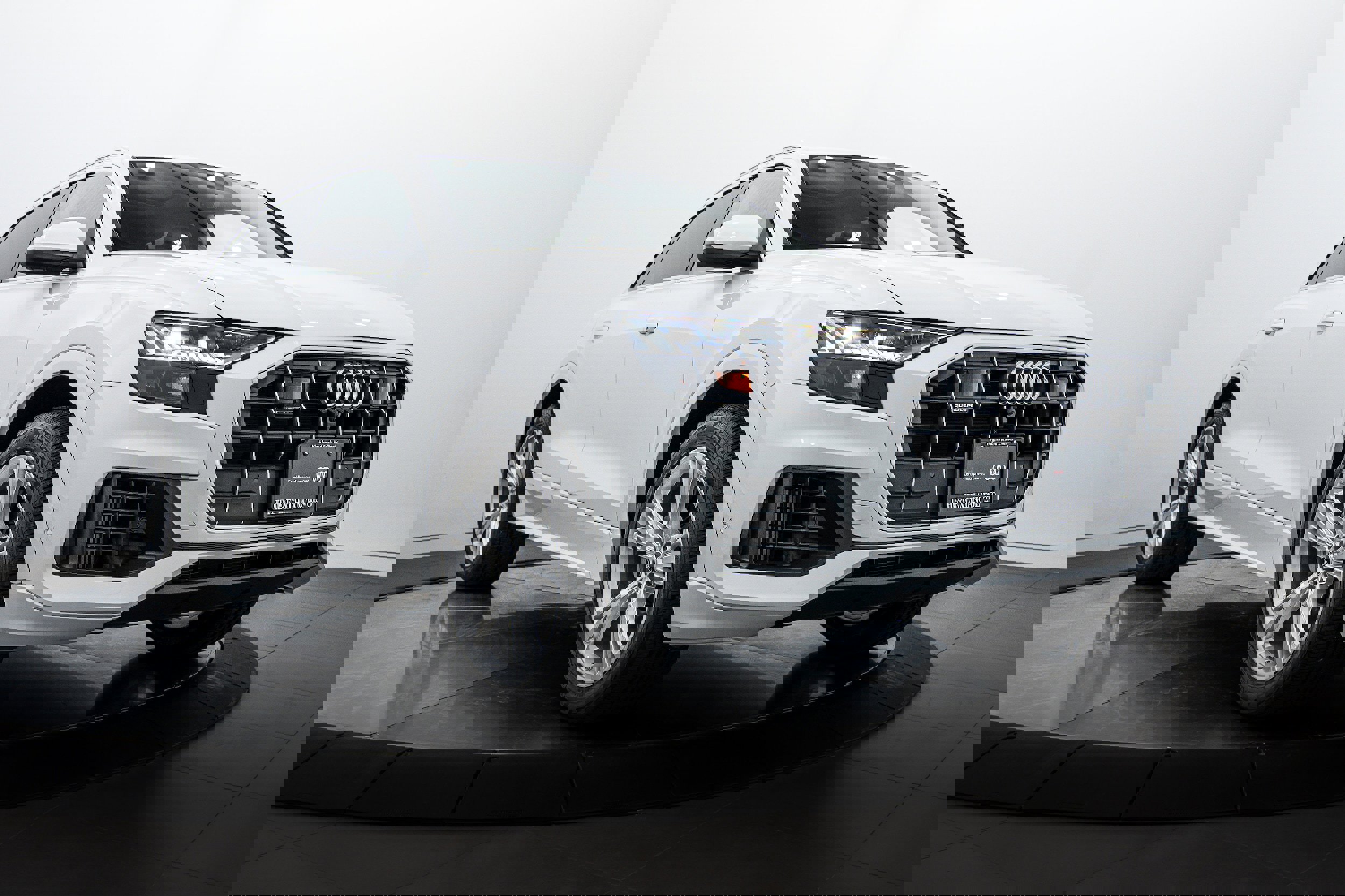 Certified 2023 Audi Q8 Premium Plus
