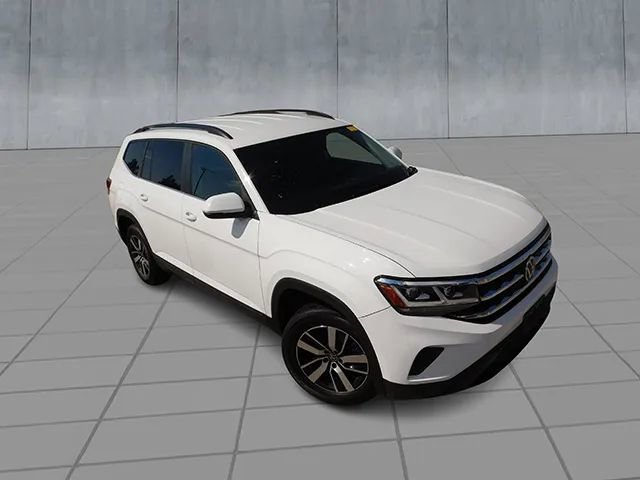 Used 2022 Volkswagen Atlas SE image 2