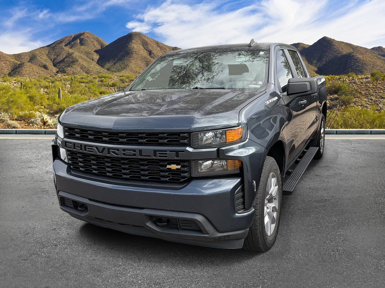Used 2022 Chevrolet Silverado 1500 Custom RWD image 2