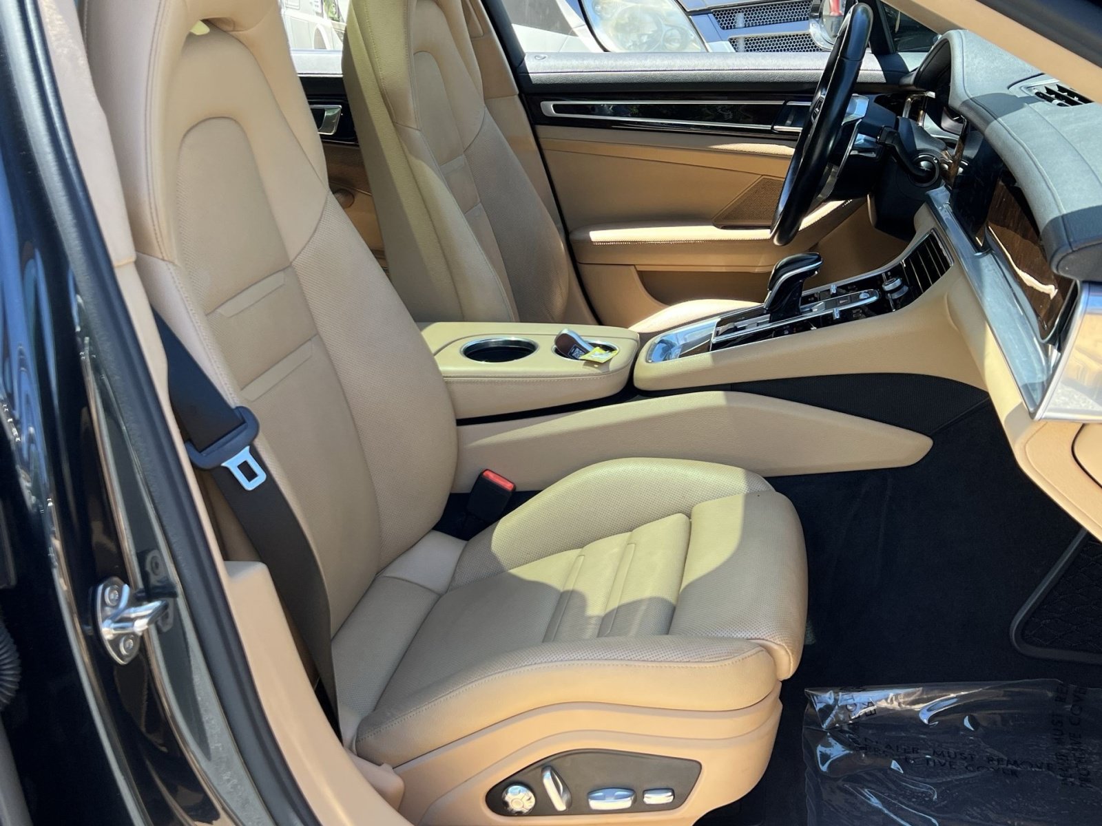 Used 2018 Porsche Panamera RWD image 33