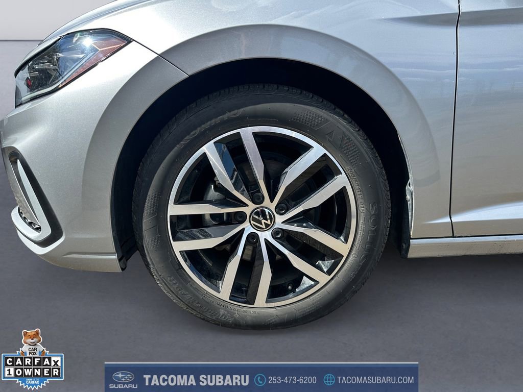 Used 2025 Volkswagen Jetta SE image 9