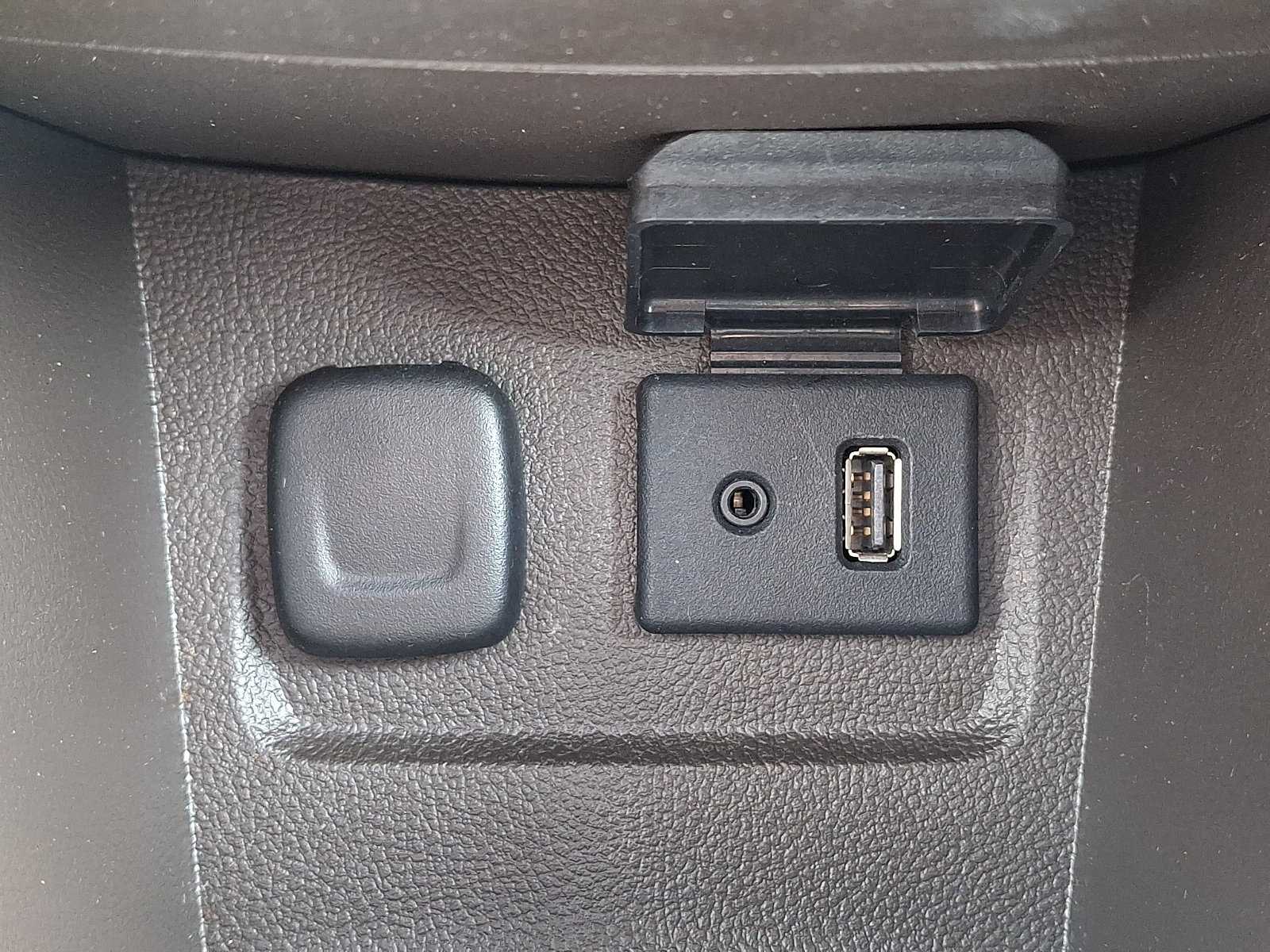 Used 2016 Buick Encore Leather FWD image 24