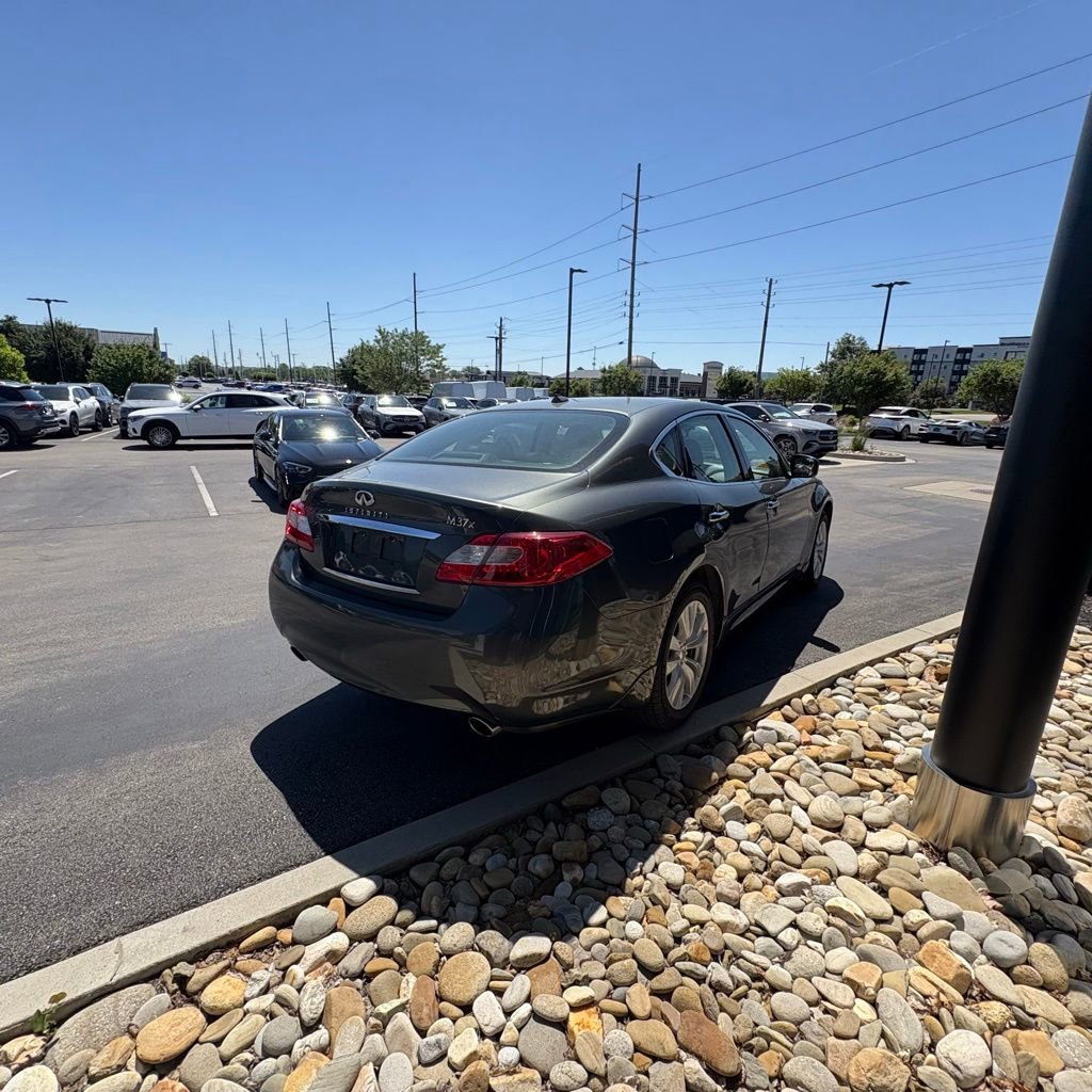 Used 2011 INFINITI M37 x w/ Deluxe Touring Pkg AWD/4WD image 6