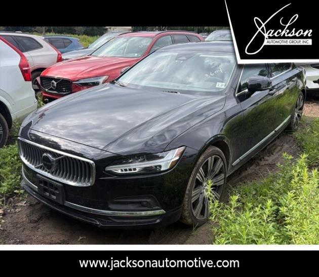 Used 2023 Volvo S90 B6 Plus AWD/4WD image 1