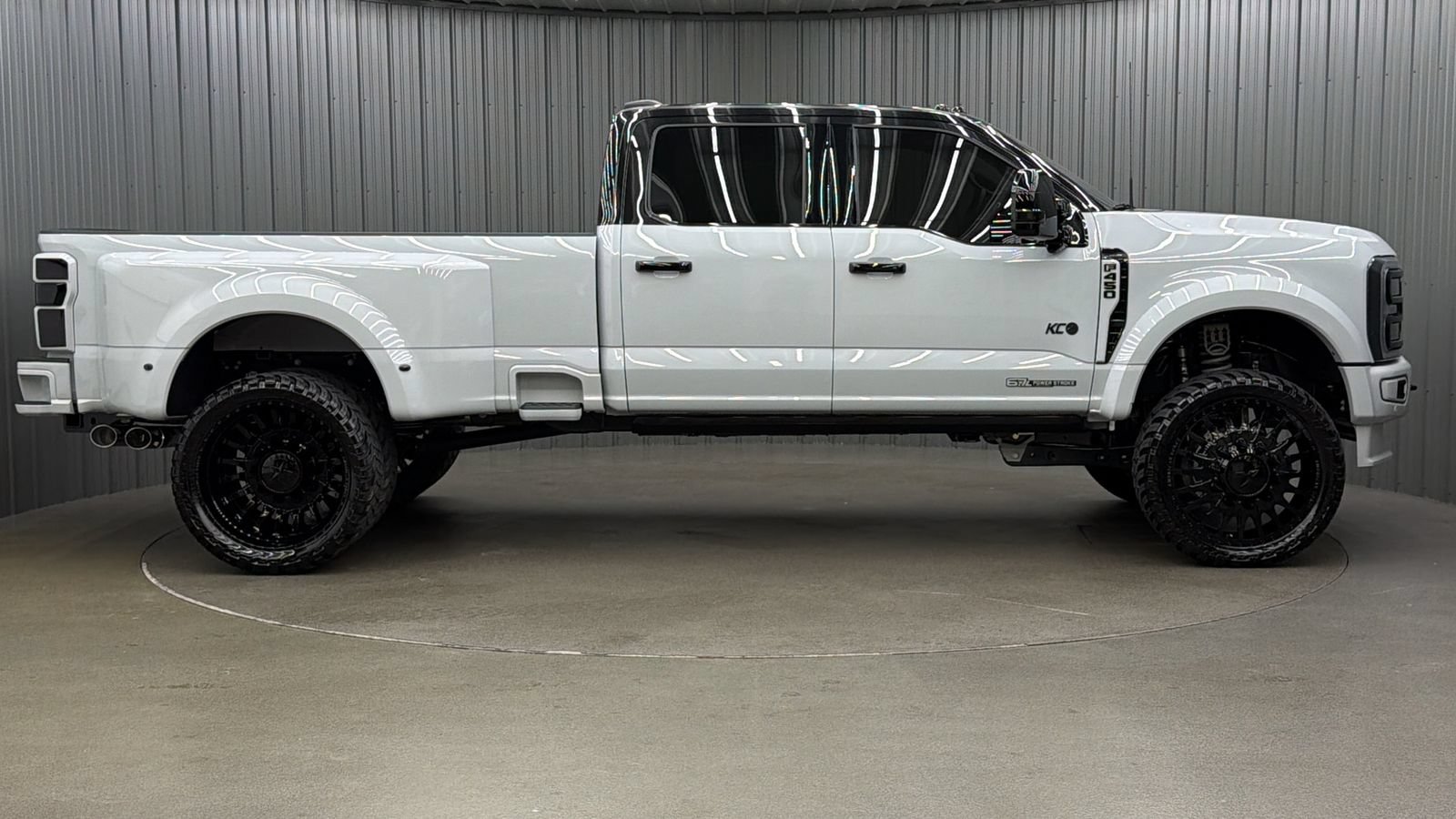 Used 2026 Ford F450 Platinum w/ Platinum Plus Package AWD/4WD image 6