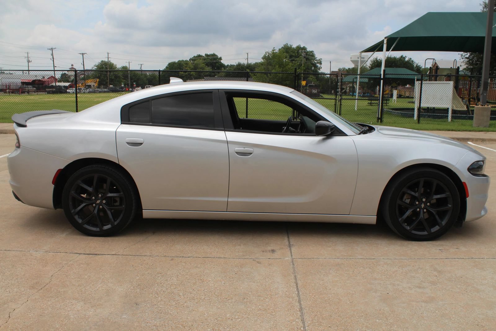 Used 2023 Dodge Charger SXT w/ Blacktop Package RWD image 5
