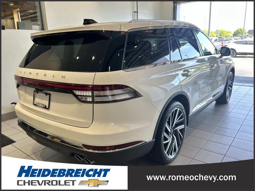 Used 2025 Lincoln Aviator Reserve w/ Equipment Group 201A AWD/4WD image 4