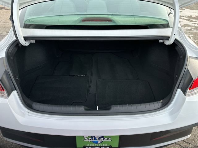 Used 2024 Hyundai Elantra SEL image 22