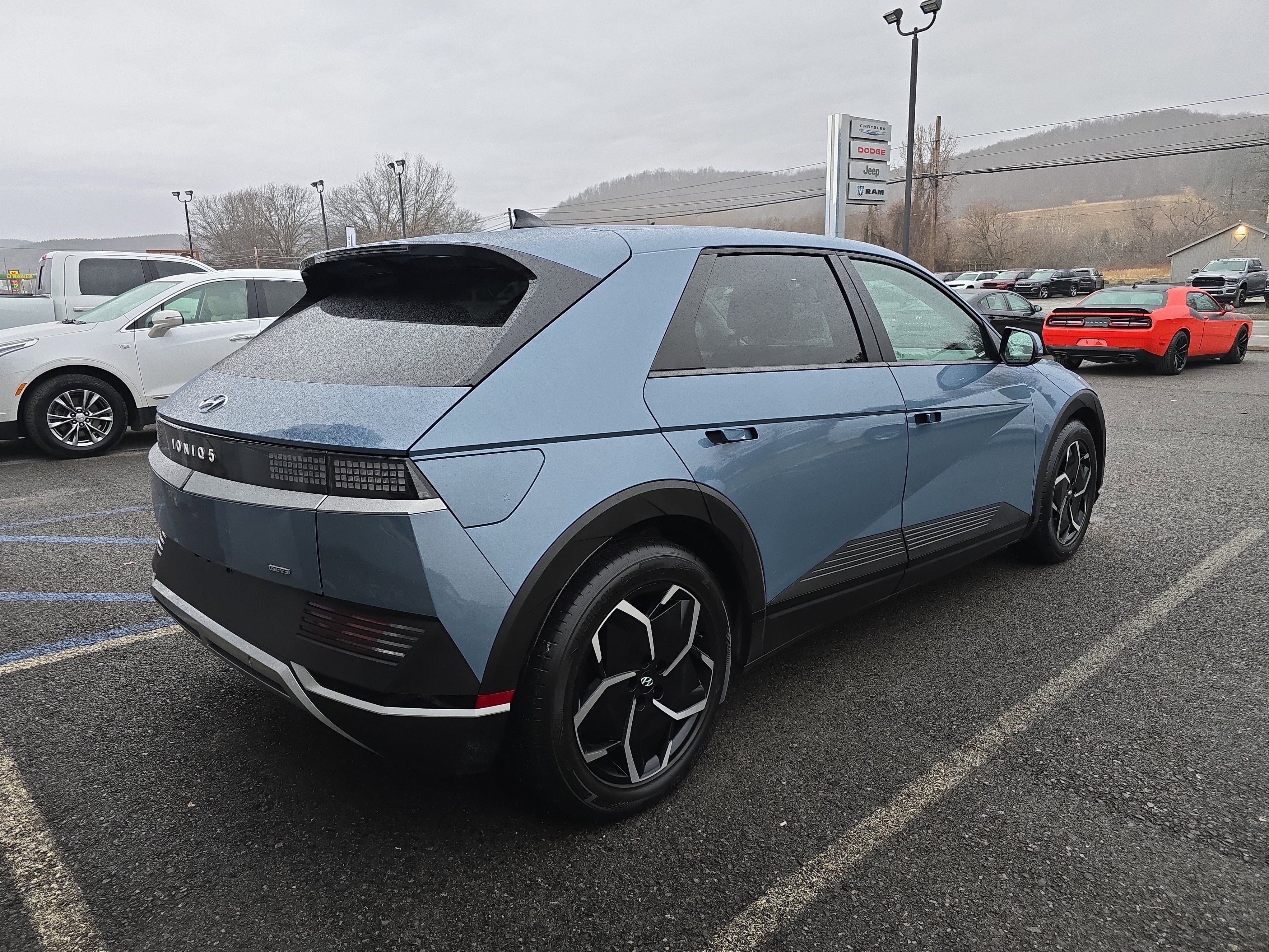 Used 2022 Hyundai Ioniq 5 SE w/ Cargo Package image 3