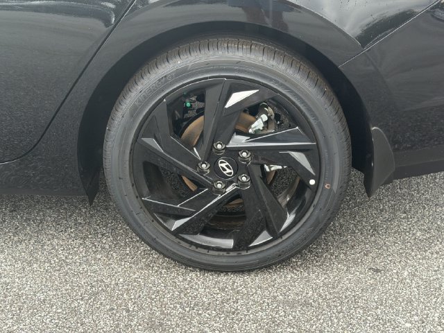New 2026 Hyundai Elantra SEL Sport Premium FWD image 21