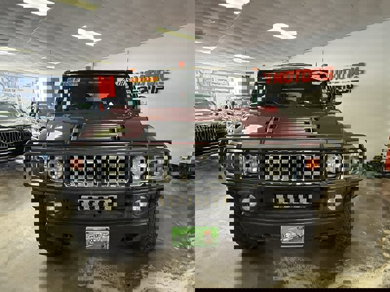 Used 2005 HUMMER H2 w/ Preferred Equipment Group image 2