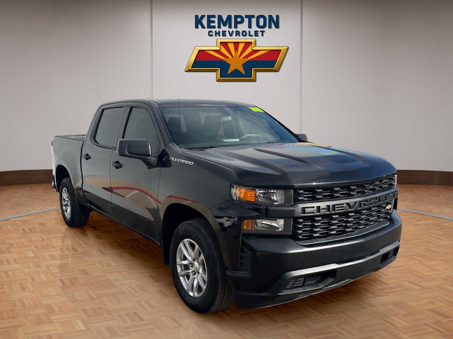 Used 2022 Chevrolet Silverado 1500 W/T w/ Trailering Package image 8