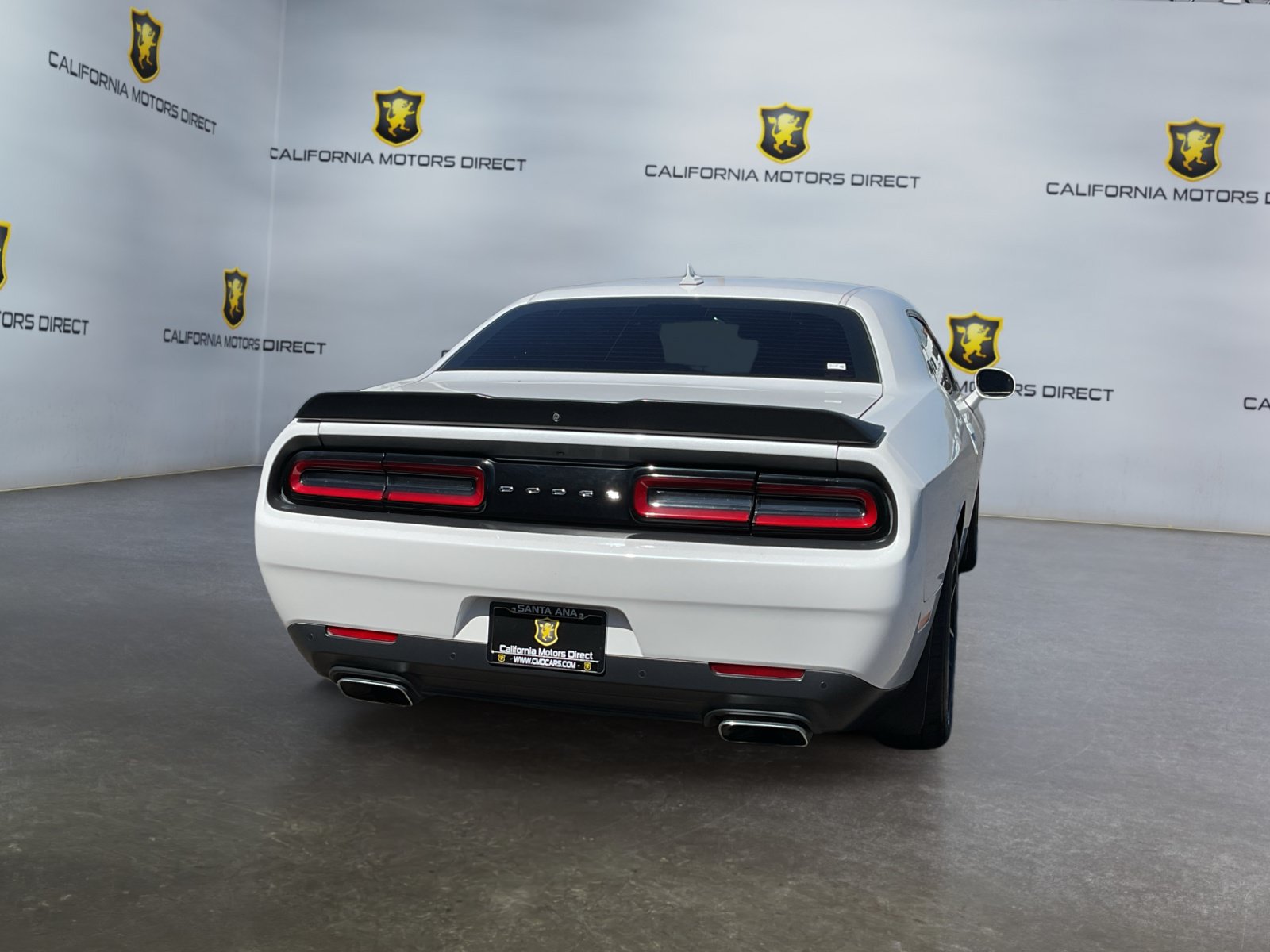 Used 2016 Dodge Challenger R/T Scat Pack w/ Leather Interior Group RWD image 6