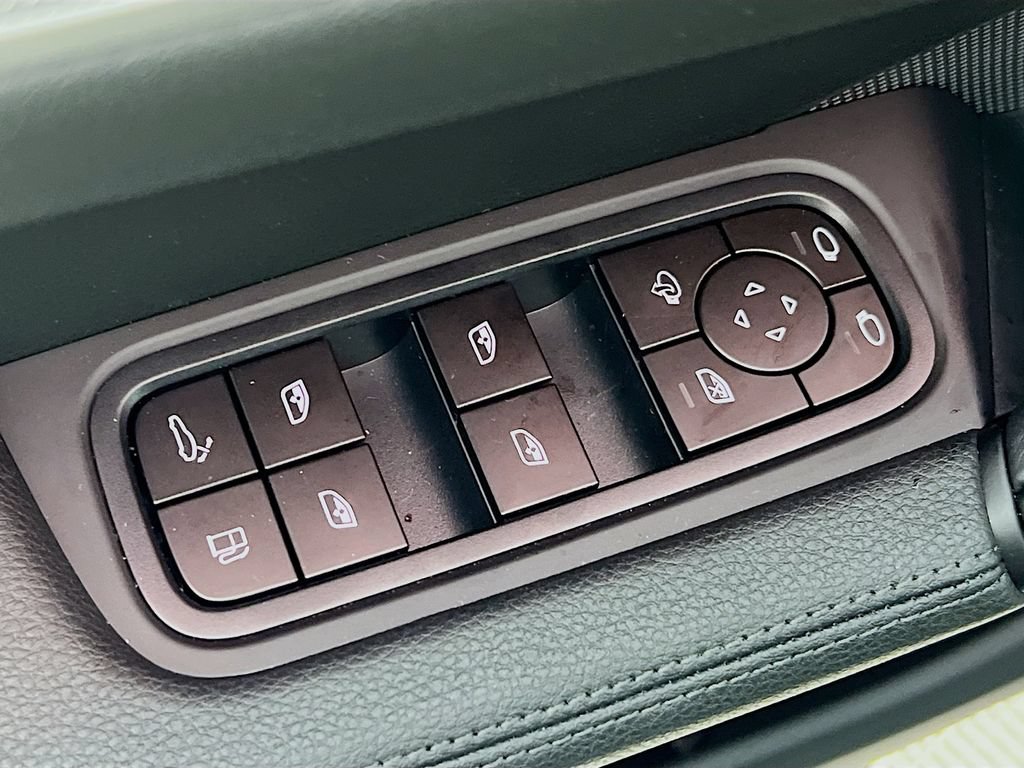New 2026 Porsche Cayenne E-Hybrid AWD/4WD image 20