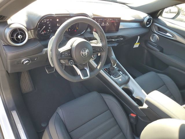 New 2025 Alfa Romeo Tonale Veloce w/ Premium Package image 22
