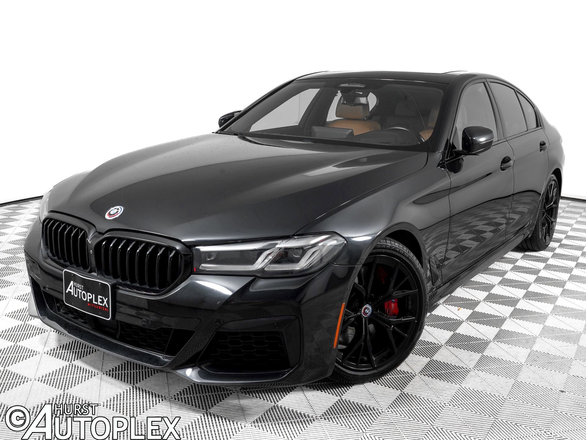 Used 2023 BMW M550i xDrive w/ Executive Package AWD/4WD image 1