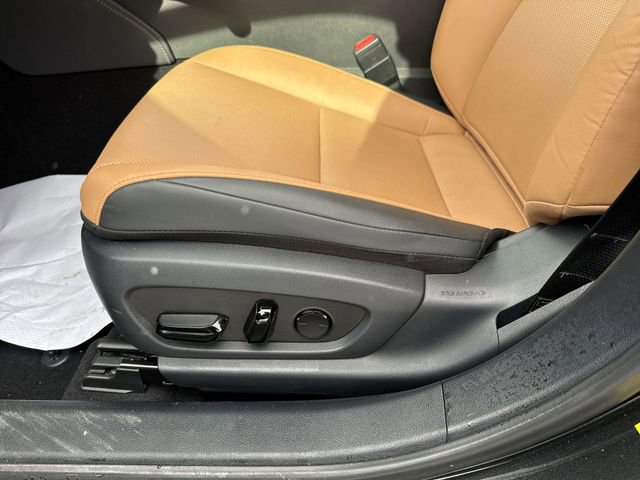 Used 2024 Lexus ES 300h w/ Premium Package image 16